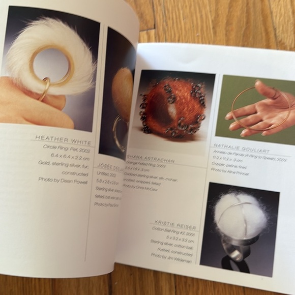 1000 Rings Lark Books Inspiring Adornments for the Hand Book great condition - Picture 7 of 10